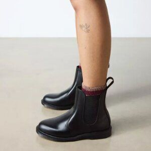 Dr. Martens Flora Smooth Chelsea Boots in Black - Size 9
